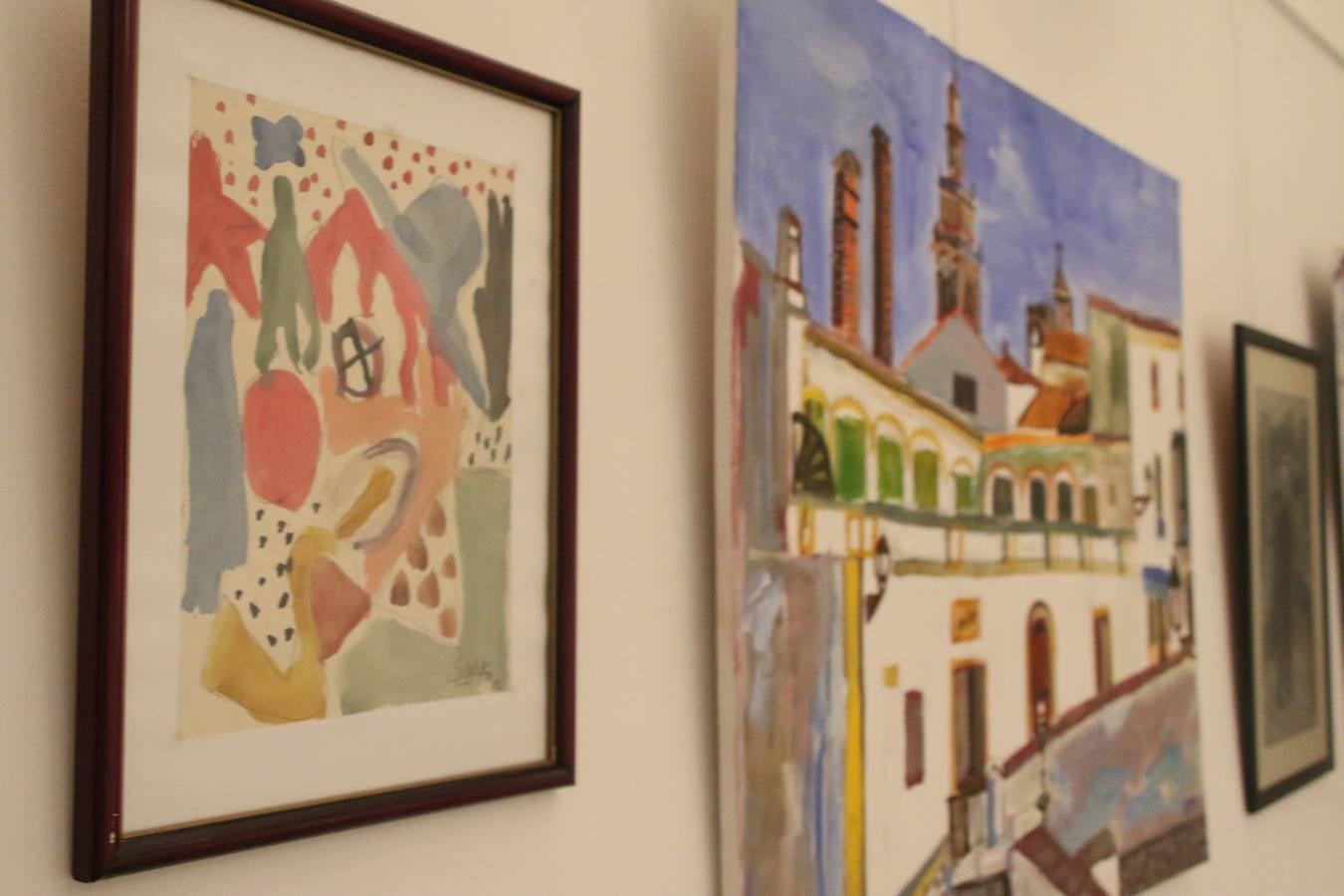 Jerez de los Caballeros celebra la tercera edición de su 'Noche en Blanco' con exposiciones, visitas turísticas, baile, cata de vinos, poesía, conciertos y talleres llenando de ocio, historia y arte diferentes rincones del municipio.