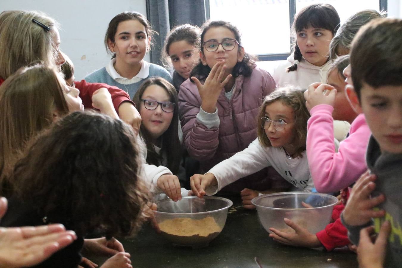 Fotos: Cáritas Parroquial celebra la tercera edición de su 'Tapa Solidaria'