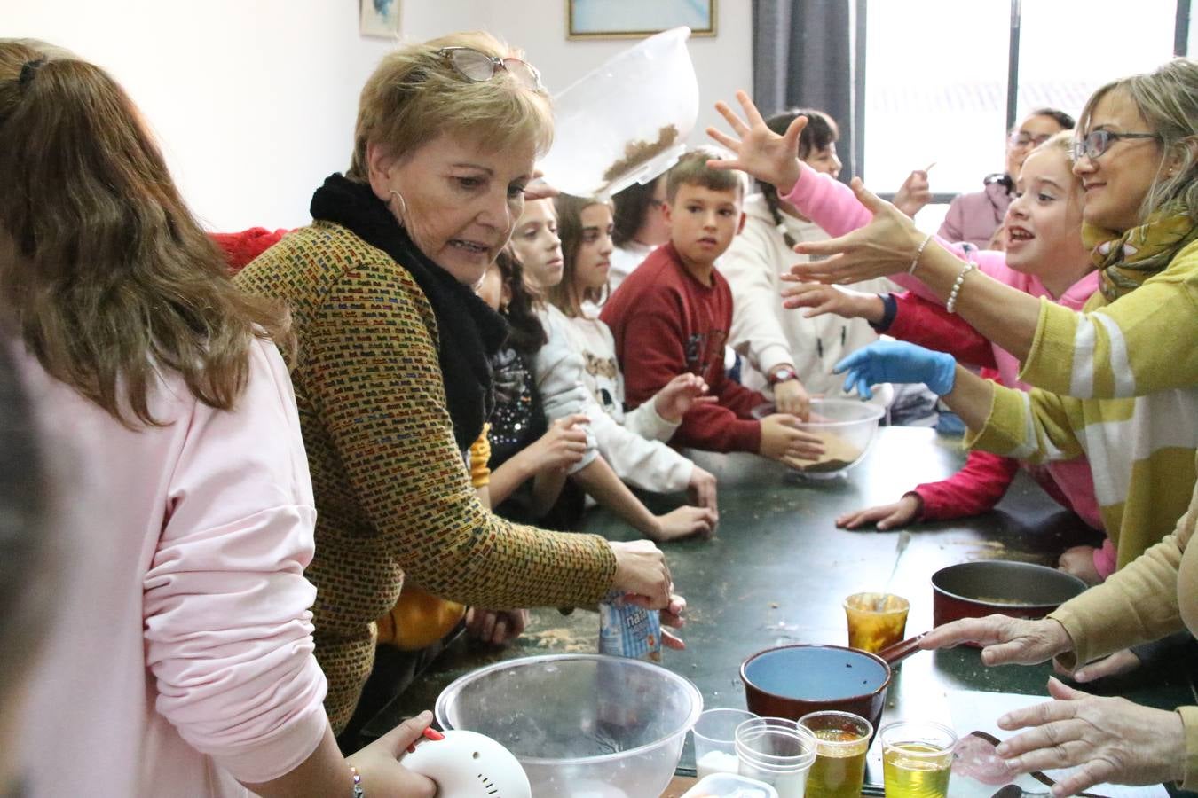 Fotos: Cáritas Parroquial celebra la tercera edición de su 'Tapa Solidaria'