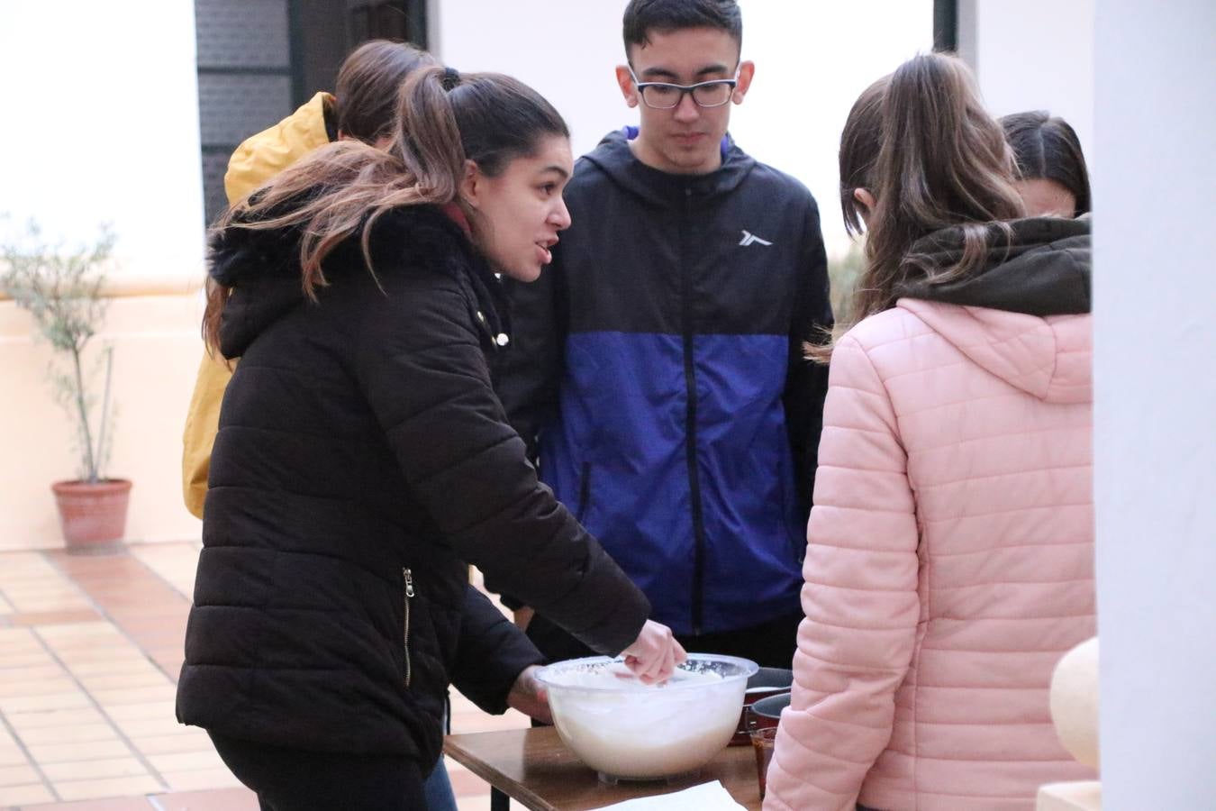 Fotos: Cáritas Parroquial celebra la tercera edición de su 'Tapa Solidaria'