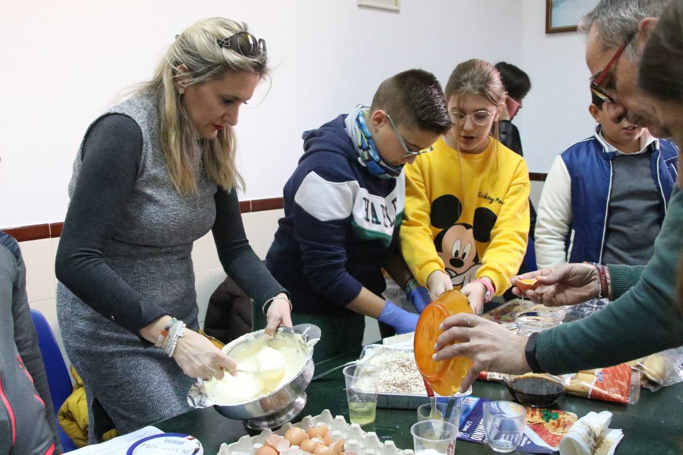 Fotos: Cáritas Parroquial celebra la tercera edición de su 'Tapa Solidaria'