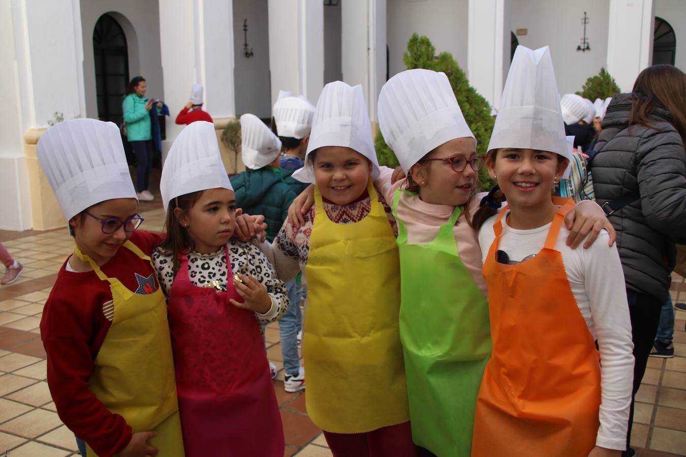 Fotos: Cáritas Parroquial celebra la tercera edición de su 'Tapa Solidaria'