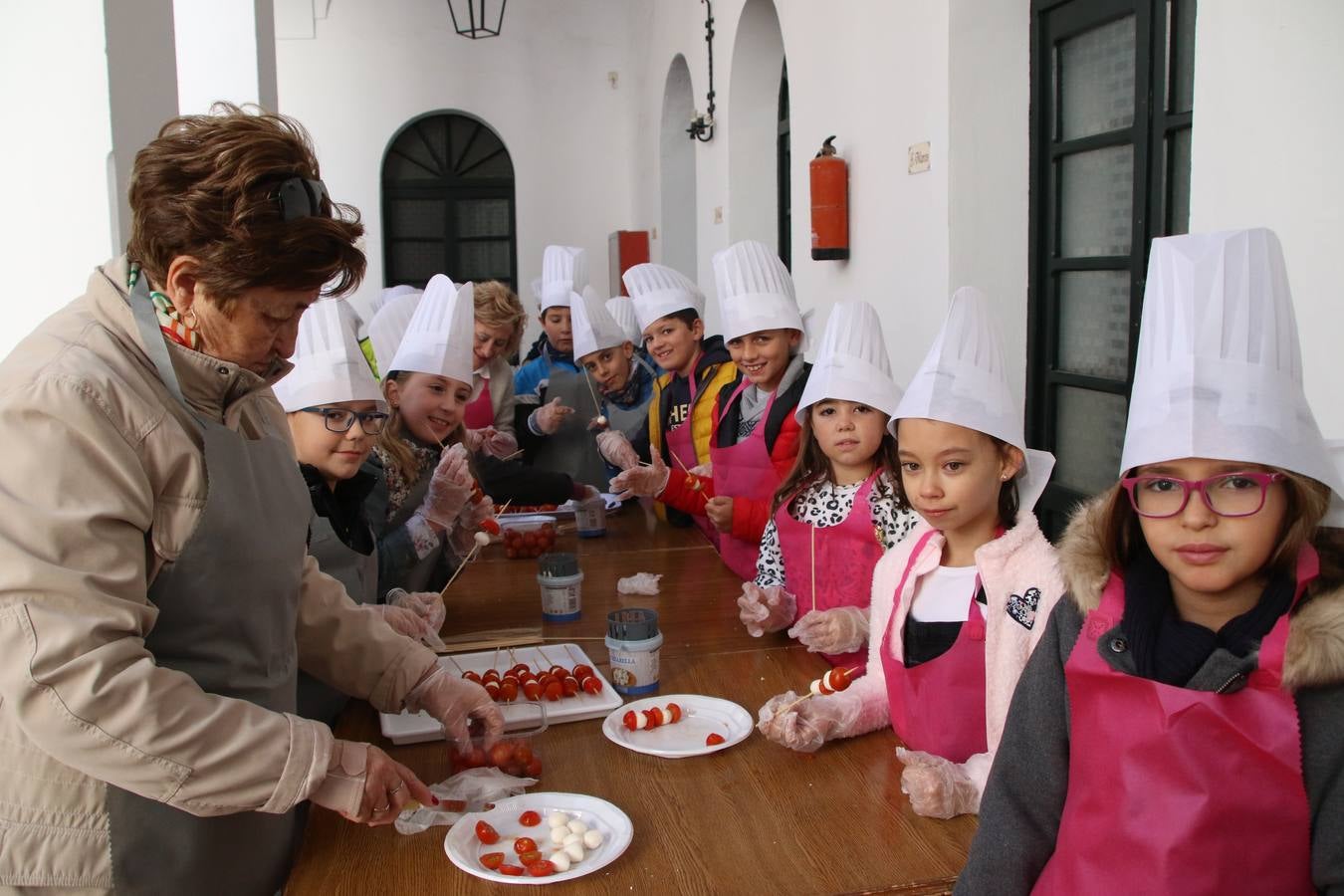 Fotos: Cáritas Parroquial celebra la tercera edición de su 'Tapa Solidaria'