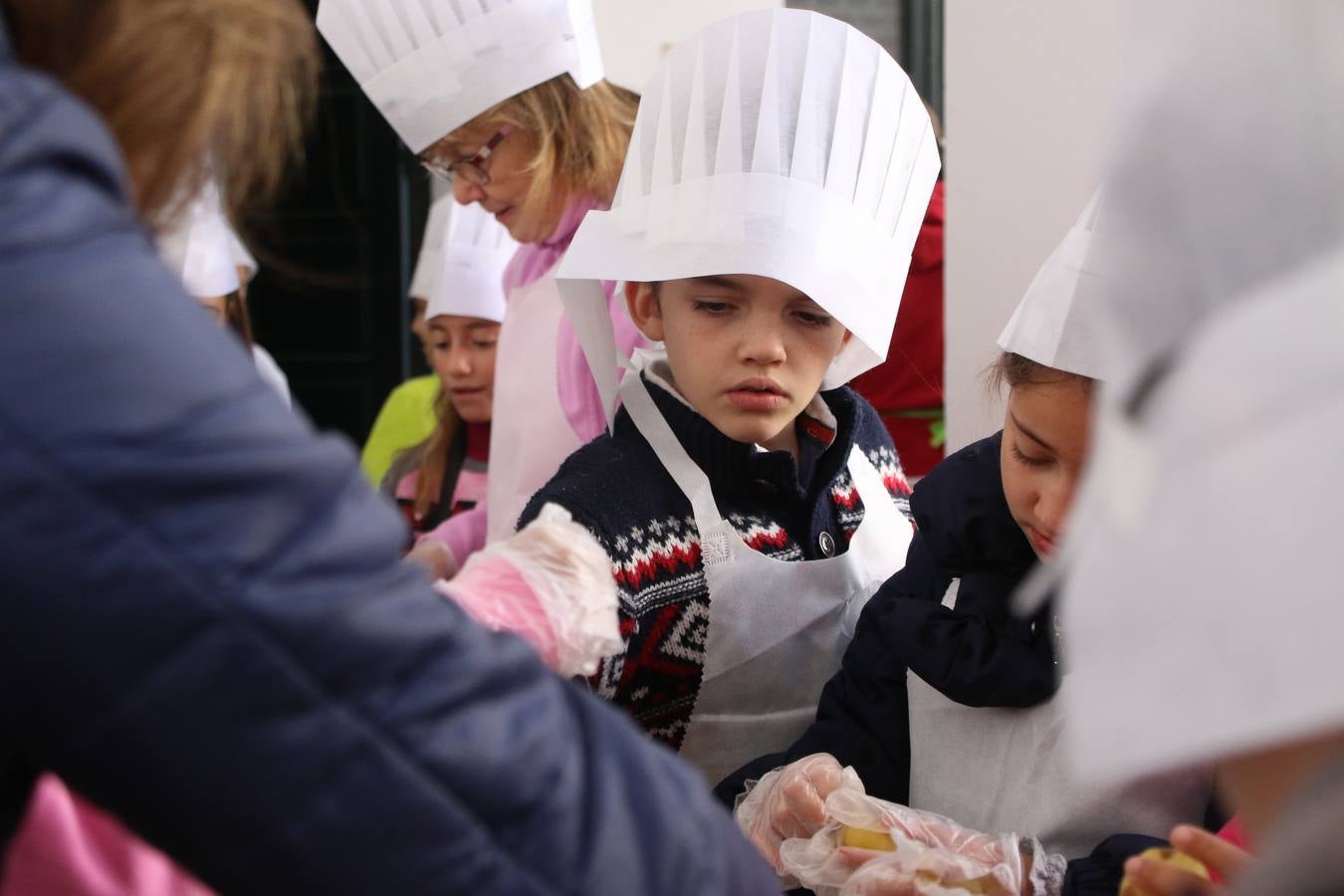 Fotos: Cáritas Parroquial celebra la tercera edición de su 'Tapa Solidaria'
