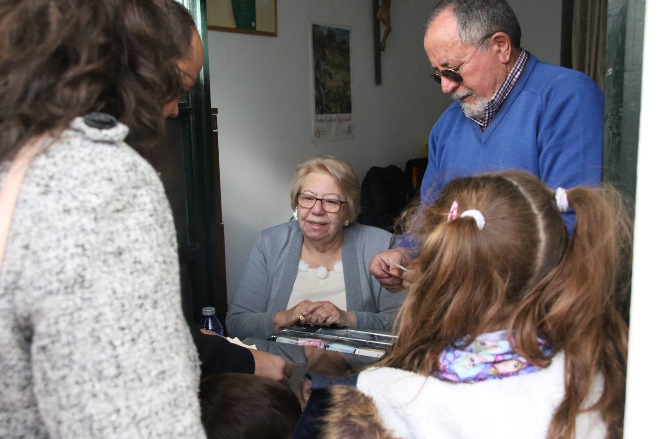 Fotos: Cáritas Parroquial celebra la tercera edición de su 'Tapa Solidaria'
