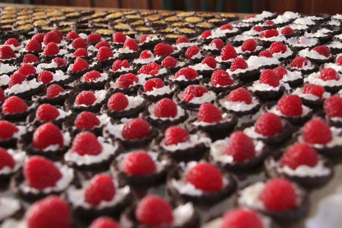 Fotos: Cáritas Parroquial celebra la tercera edición de su 'Tapa Solidaria'