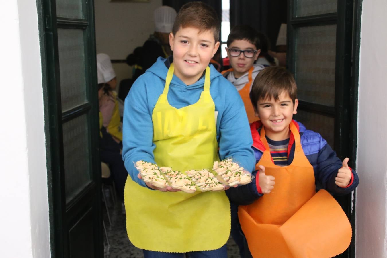 Fotos: Cáritas Parroquial celebra la tercera edición de su 'Tapa Solidaria'