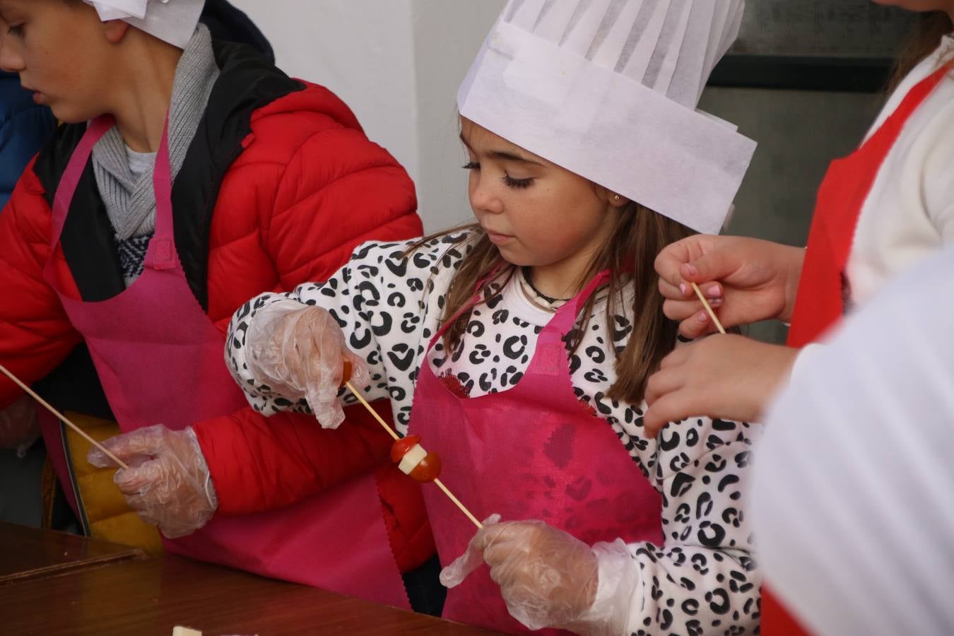 Fotos: Cáritas Parroquial celebra la tercera edición de su 'Tapa Solidaria'