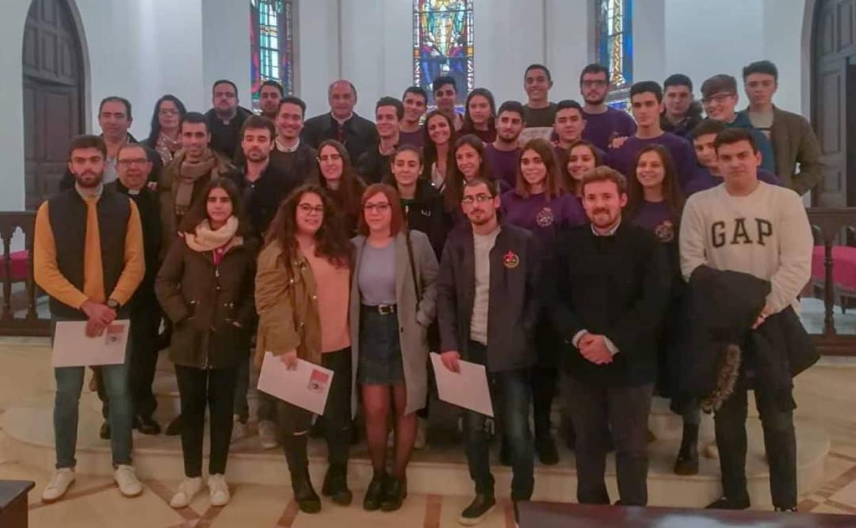 Jóvenes cofrades jerezanos. 