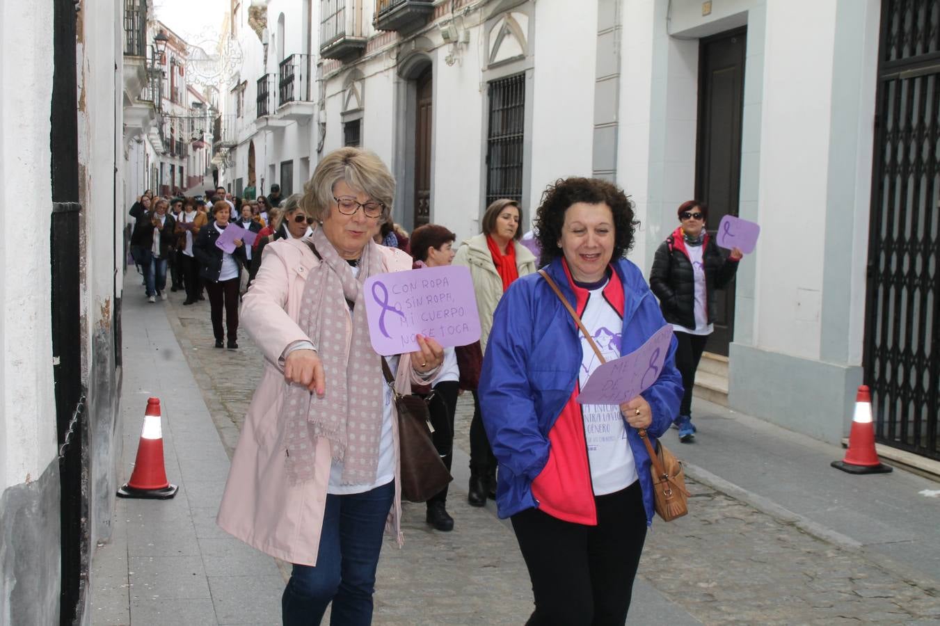 Lectura de un manifiesto a cargo de Plena Inclusión Jerez en el patio del Conventual San Agustín.