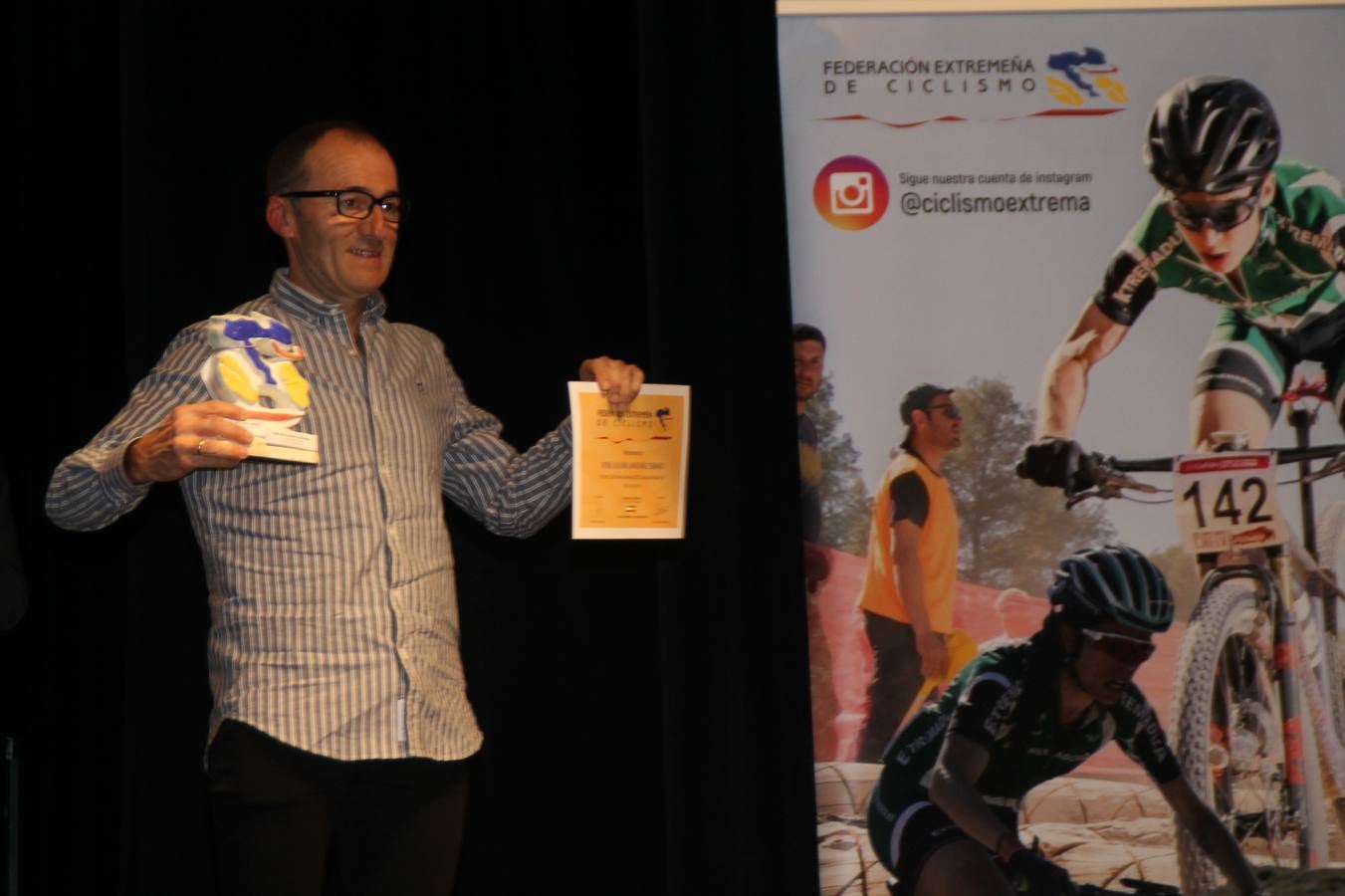 José Julián Antúnez recibió el reconocimiento del deporte del Ciclismo en Extremadura.