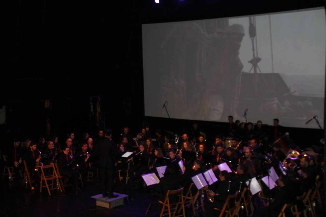 Los alumnos más pequeños de la Escuela de Música en su estreno en el Conciertazo.