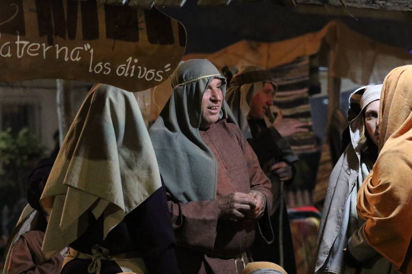 Más de 200 personajes dan vida a este Belén pleno de realismo y tradición.