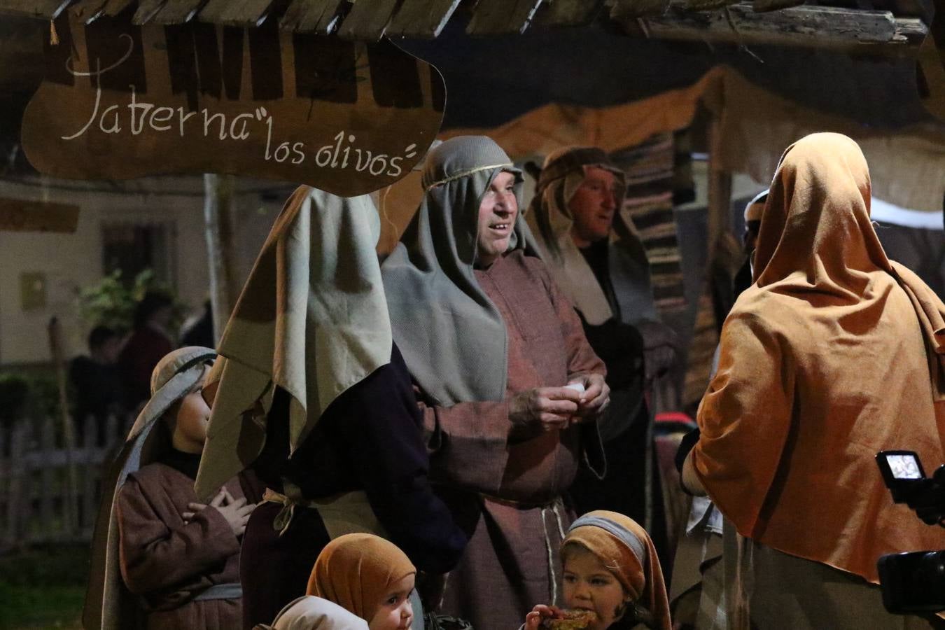 Más de 200 personajes dan vida a este Belén pleno de realismo y tradición.