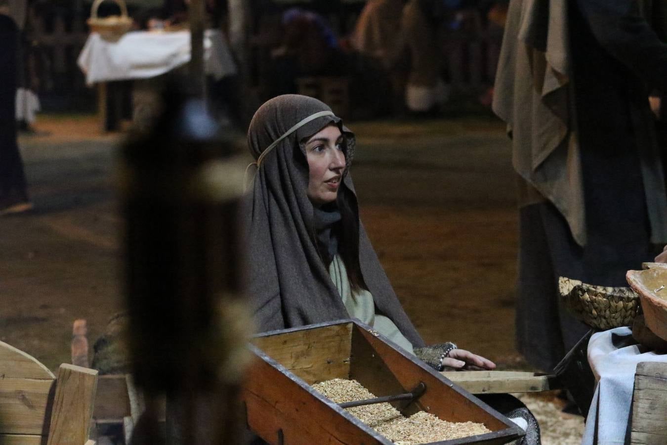 Más de 200 personajes dan vida a este Belén pleno de realismo y tradición.