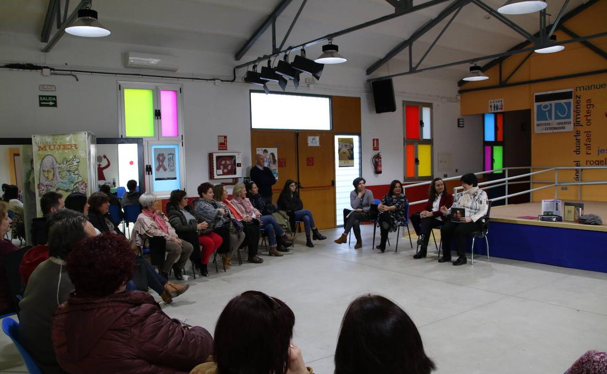 Jornada de activismo cultural 'Mujeres Protagonistas' con el testimonio de Josefa Lema.