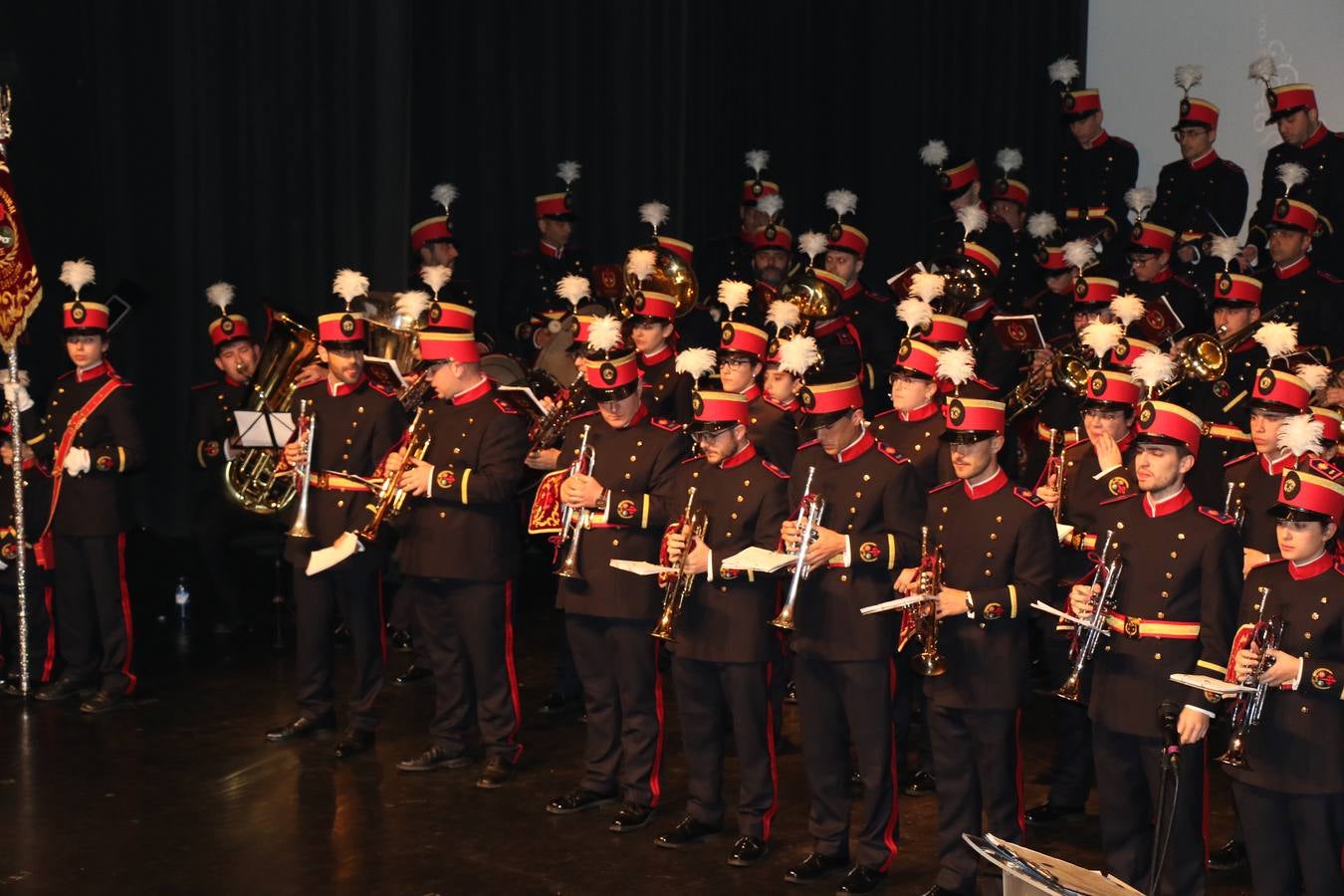 La Agrupación Musical 'Maestro Sousa' interpretando una de las Marchas de su repertorio para esta Semana Santa.