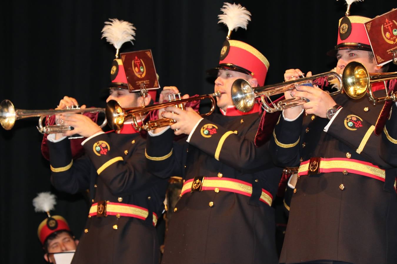 La Agrupación Musical 'Maestro Sousa' interpretando una de las Marchas de su repertorio para esta Semana Santa.
