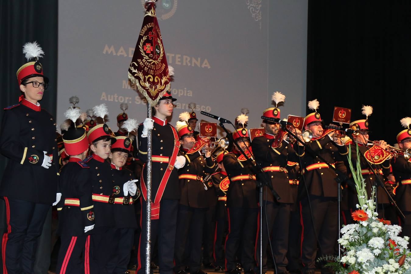 La Agrupación Musical 'Maestro Sousa' interpretando una de las Marchas de su repertorio para esta Semana Santa.