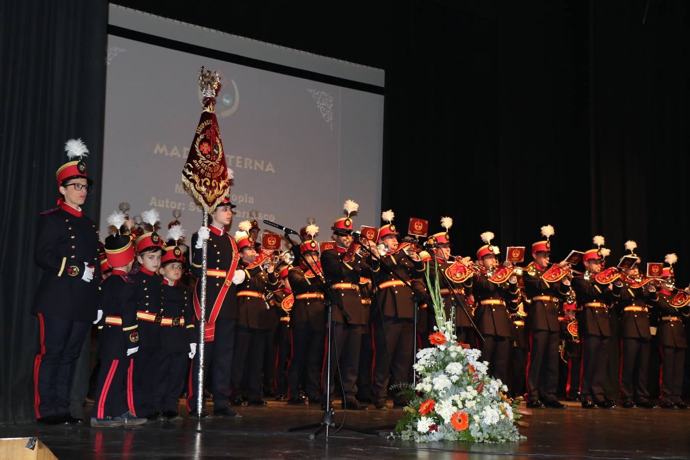 La Agrupación Musical 'Maestro Sousa' interpretando una de las Marchas de su repertorio para esta Semana Santa.