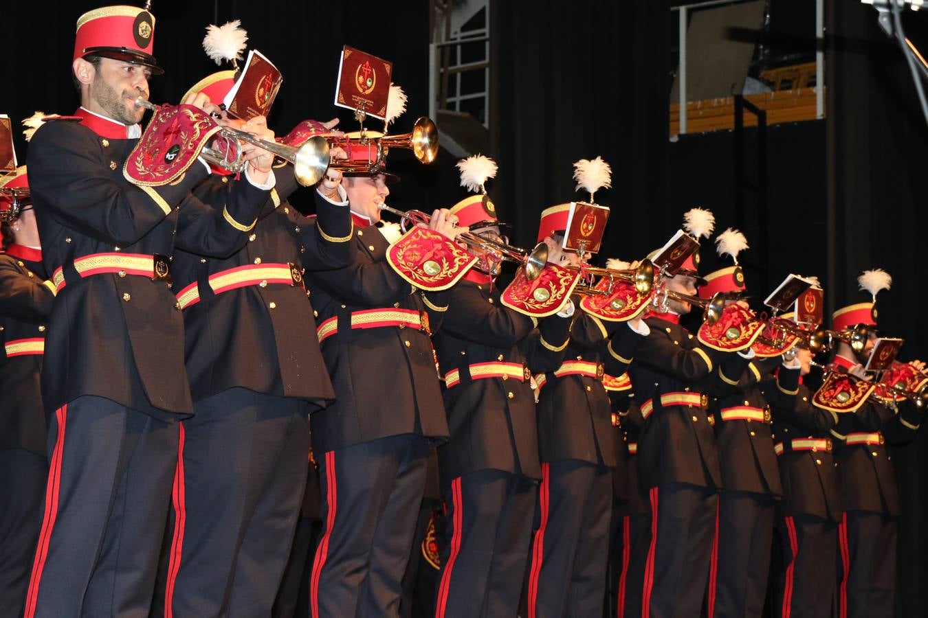 La Agrupación Musical 'Maestro Sousa' interpretando una de las Marchas de su repertorio para esta Semana Santa.
