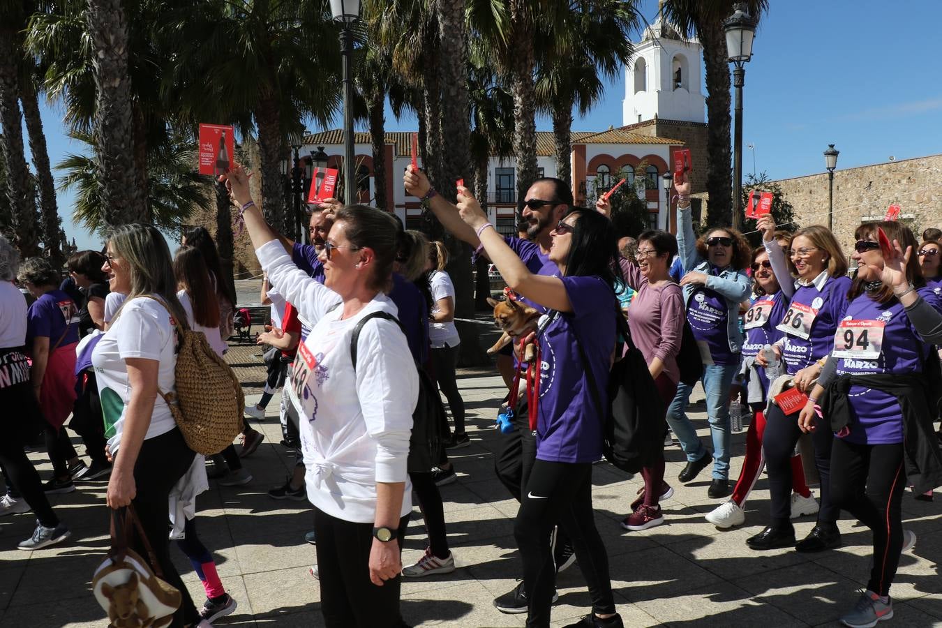Participantes en la II Carrera de la Mujer.