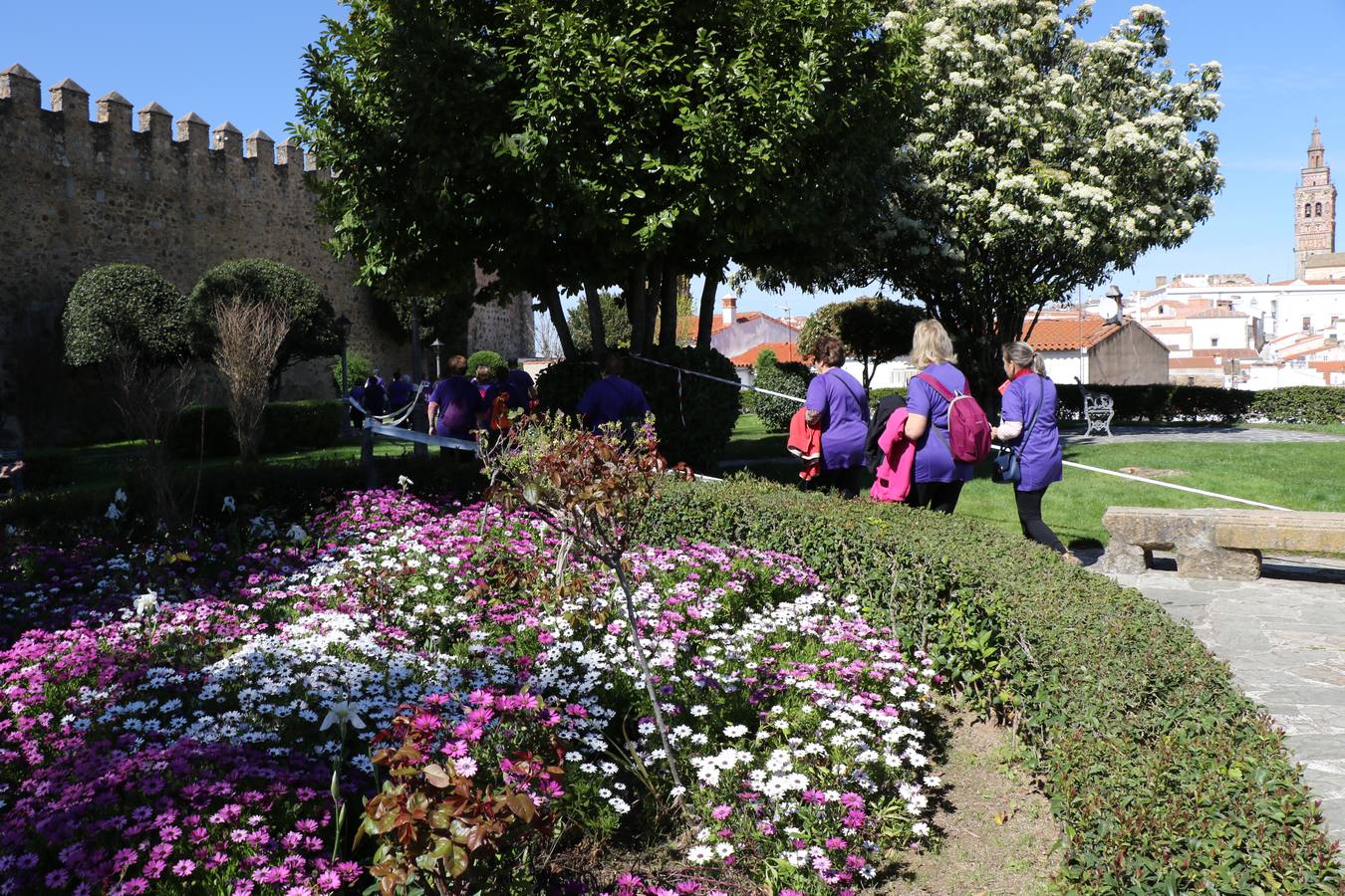 Participantes en la II Carrera de la Mujer.