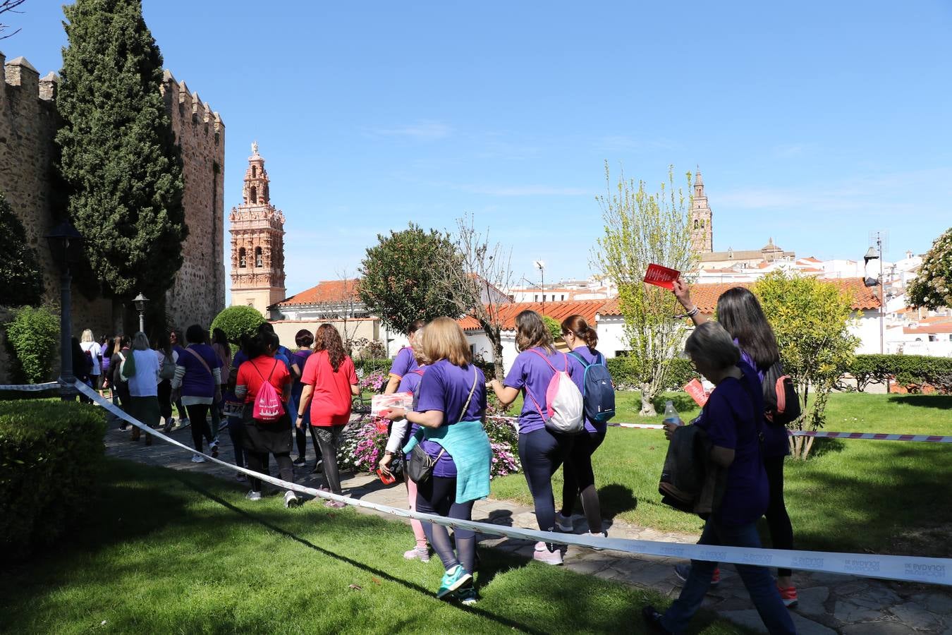 Participantes en la II Carrera de la Mujer.