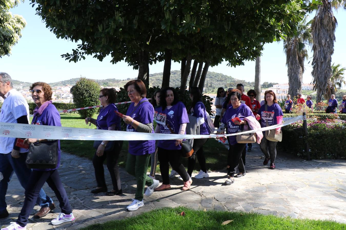 Participantes en la II Carrera de la Mujer.