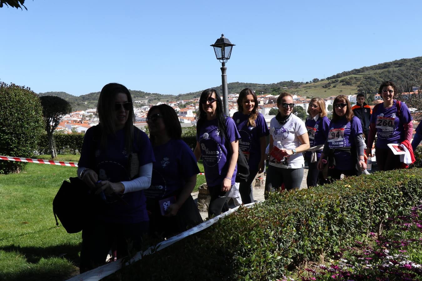 Participantes en la II Carrera de la Mujer.