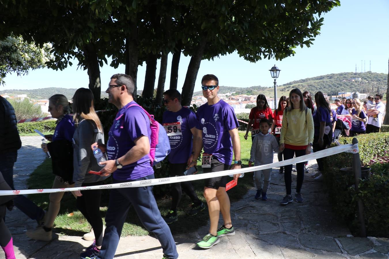 Participantes en la II Carrera de la Mujer.