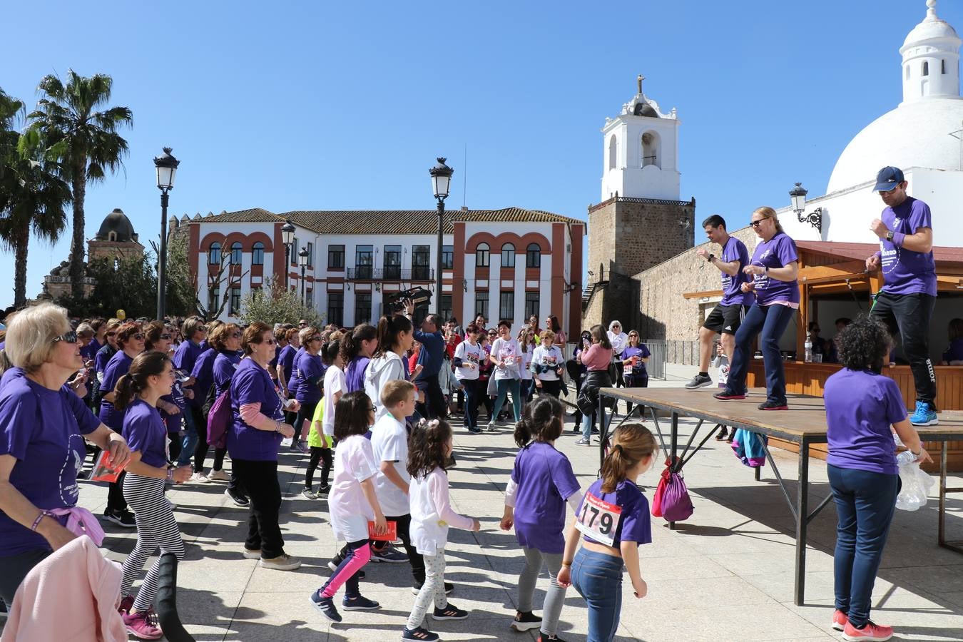 Participantes en la II Carrera de la Mujer.