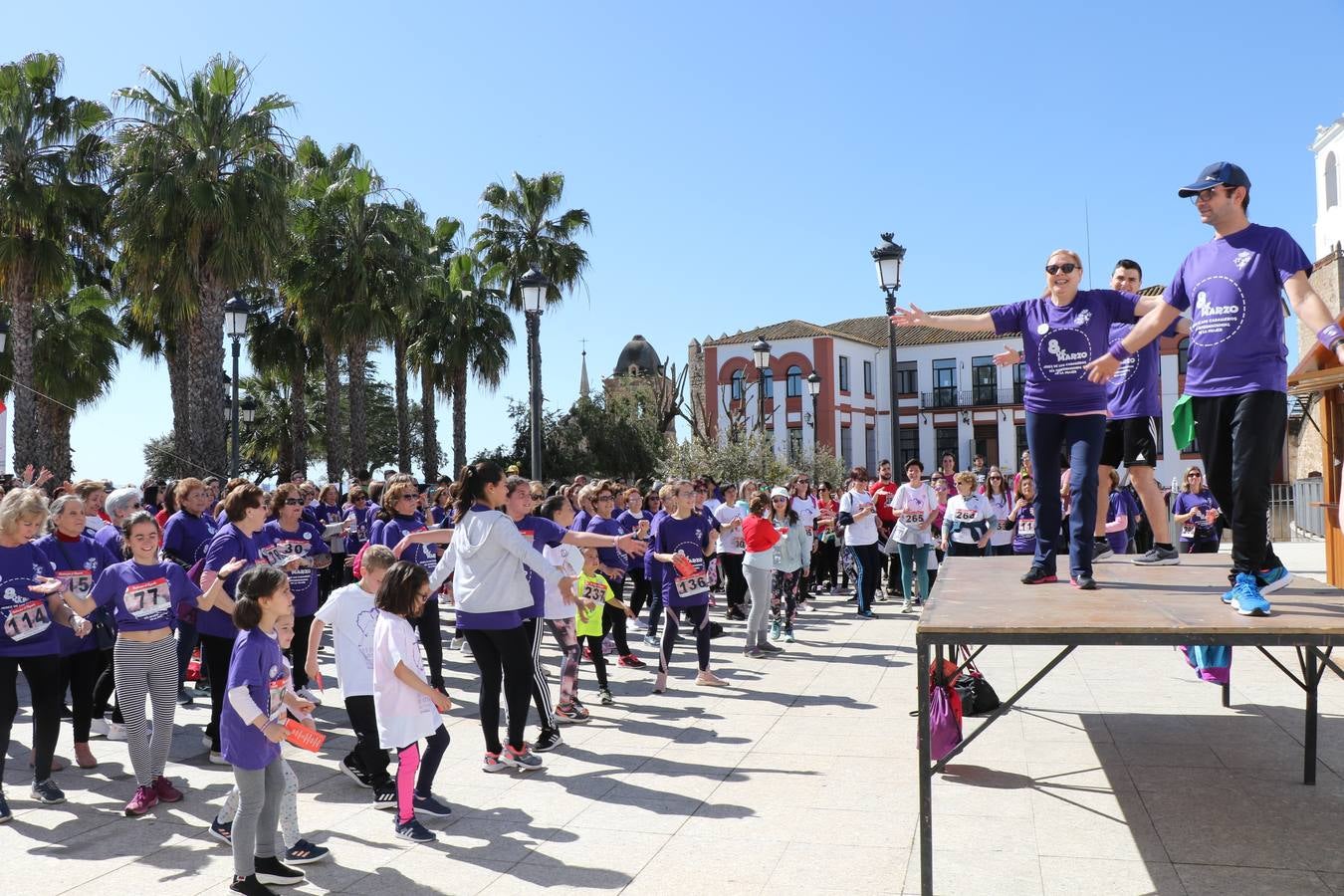 Participantes en la II Carrera de la Mujer.