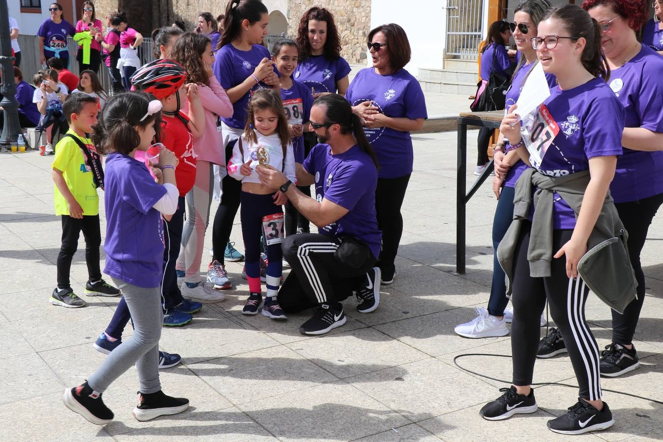 Participantes en la II Carrera de la Mujer.