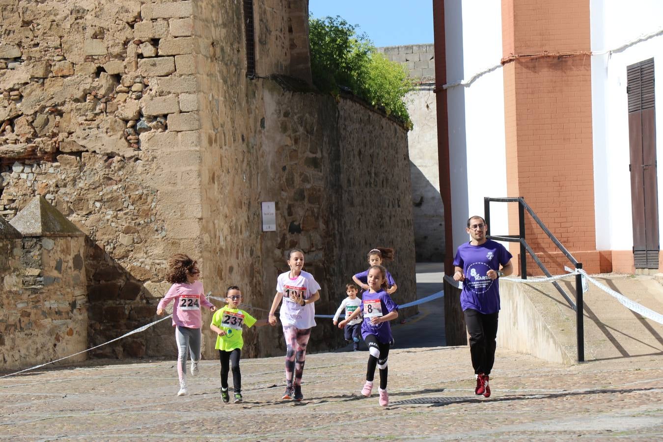 Participantes en la II Carrera de la Mujer.
