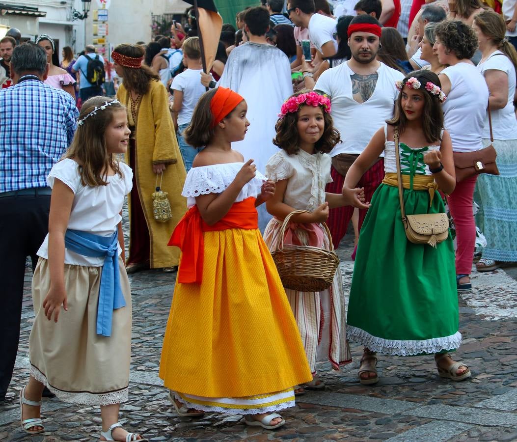 Escena de animación de calle en la fortaleza templaria.