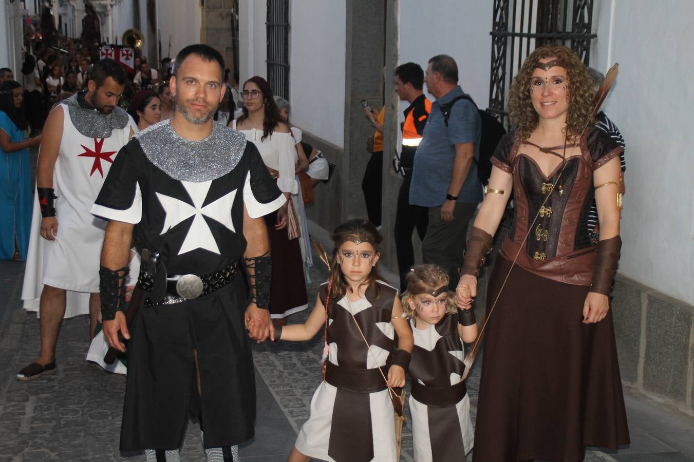 Escena de animación de calle en la fortaleza templaria.