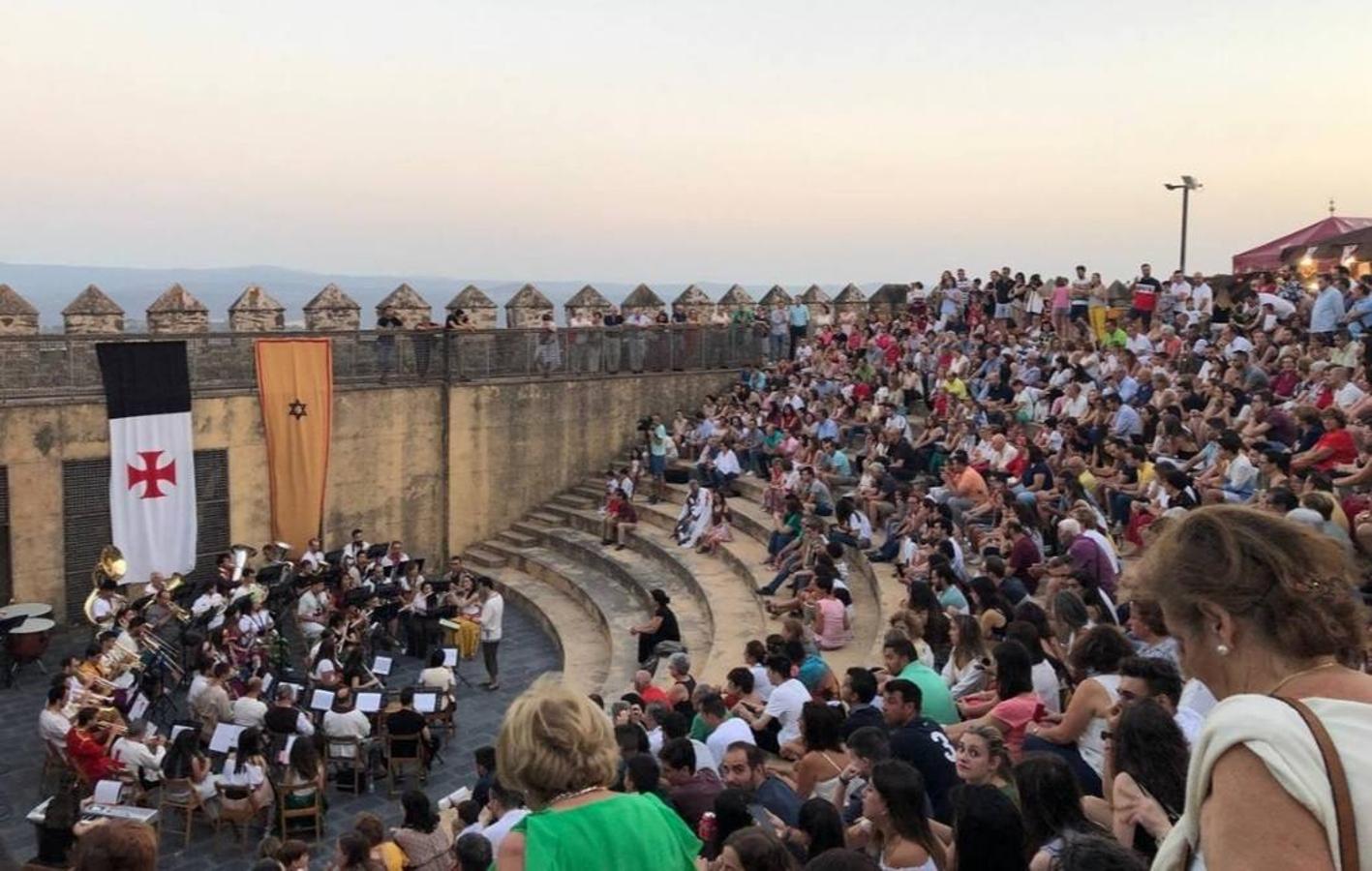 Concierto de la Asociación Musical de Jerez de los Caballeros en el cierre del Festiva Templario.