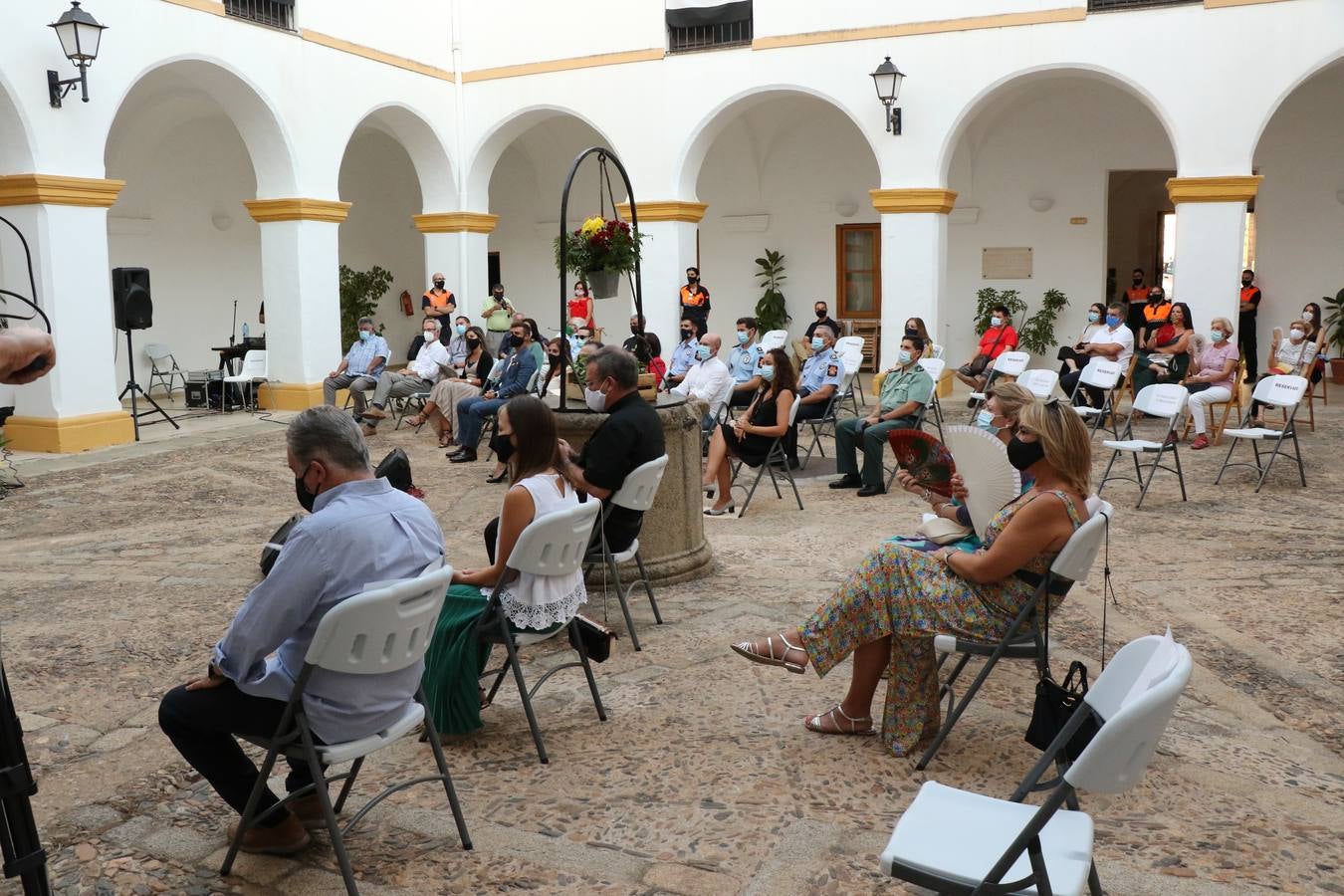 El alcalde de Jerez de los Caballeros, Juan Carlos Santan, durante su discurso.