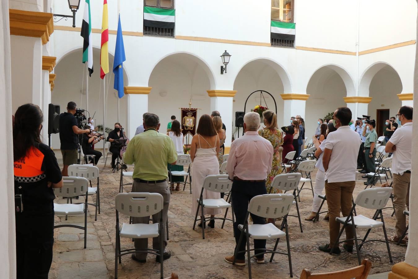 El alcalde de Jerez de los Caballeros, Juan Carlos Santan, durante su discurso.