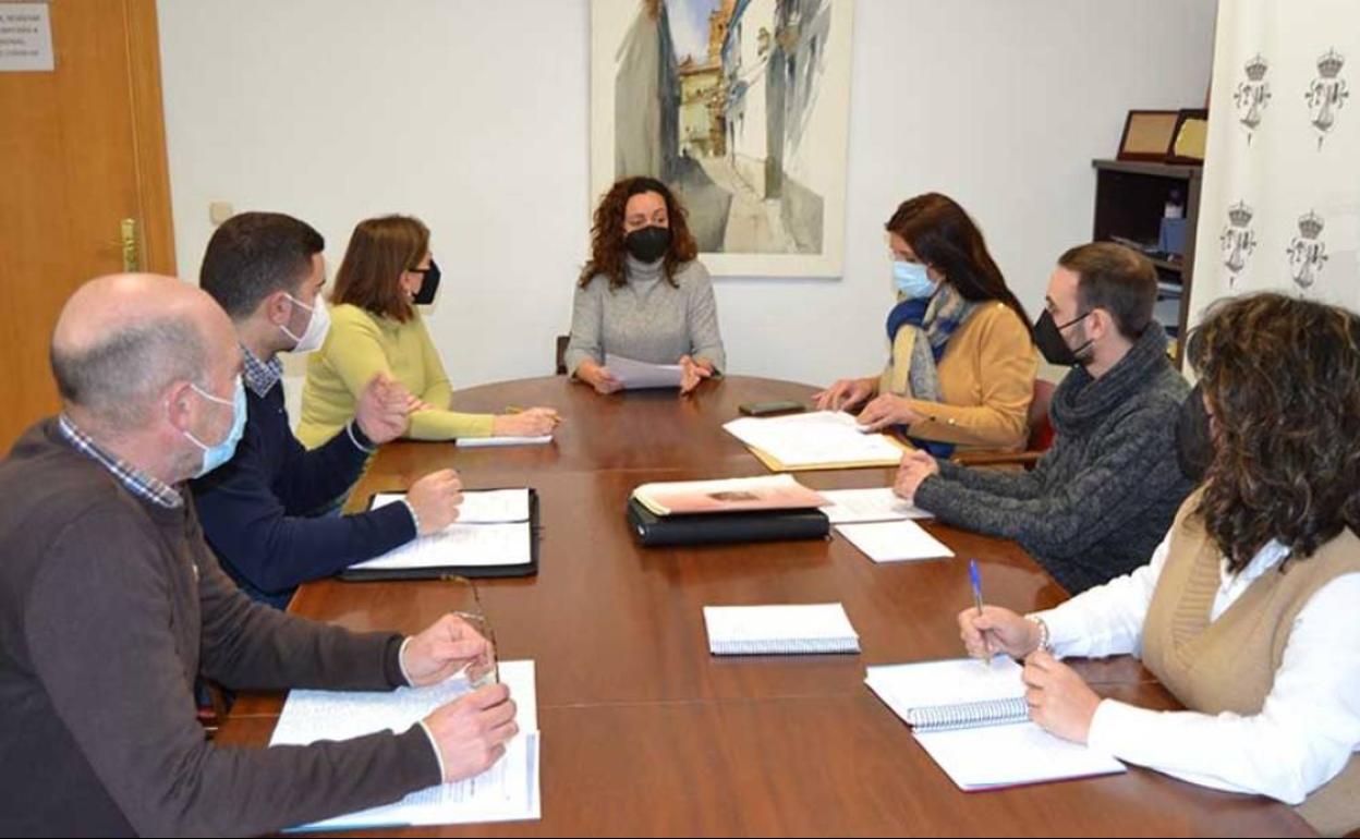 La alcaldesa informa de las competencias asignadas a los miembros del nuevo equipo de gobierno