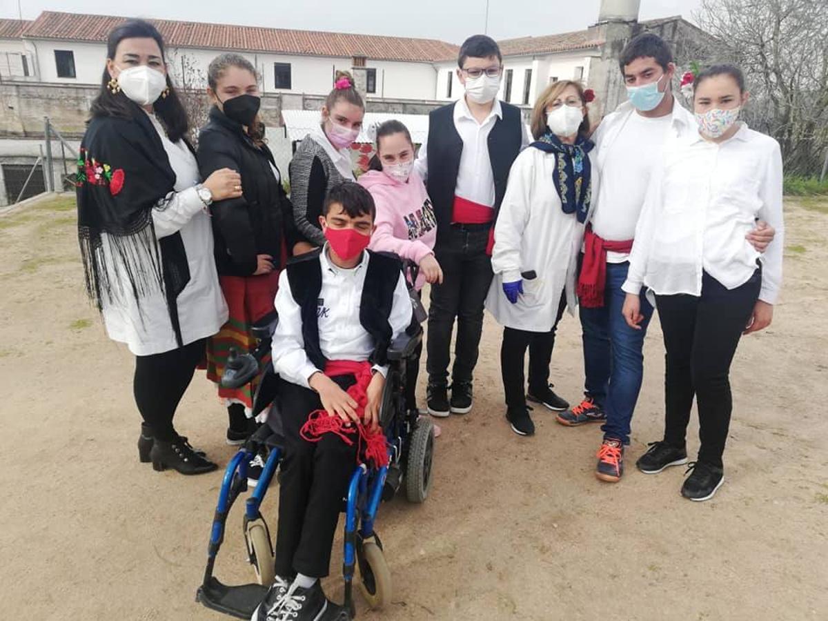 Fotos: Los centros educativos de Jerez y sus pedanías celebran el Día de Extremadura en la Escuela