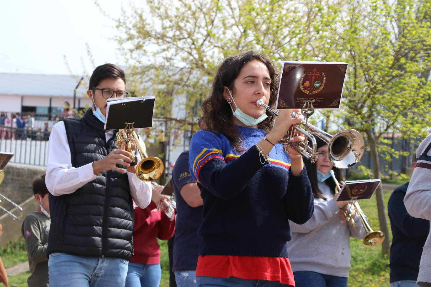 Fotos: Los sones cofrades resuenan con fervor y júbilo en el CEIP &#039;El Rodeo&#039;