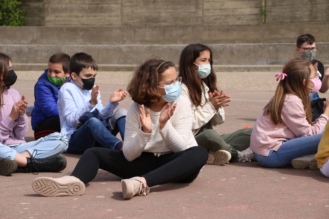 Fotos: Los sones cofrades resuenan con fervor y júbilo en el CEIP &#039;El Rodeo&#039;