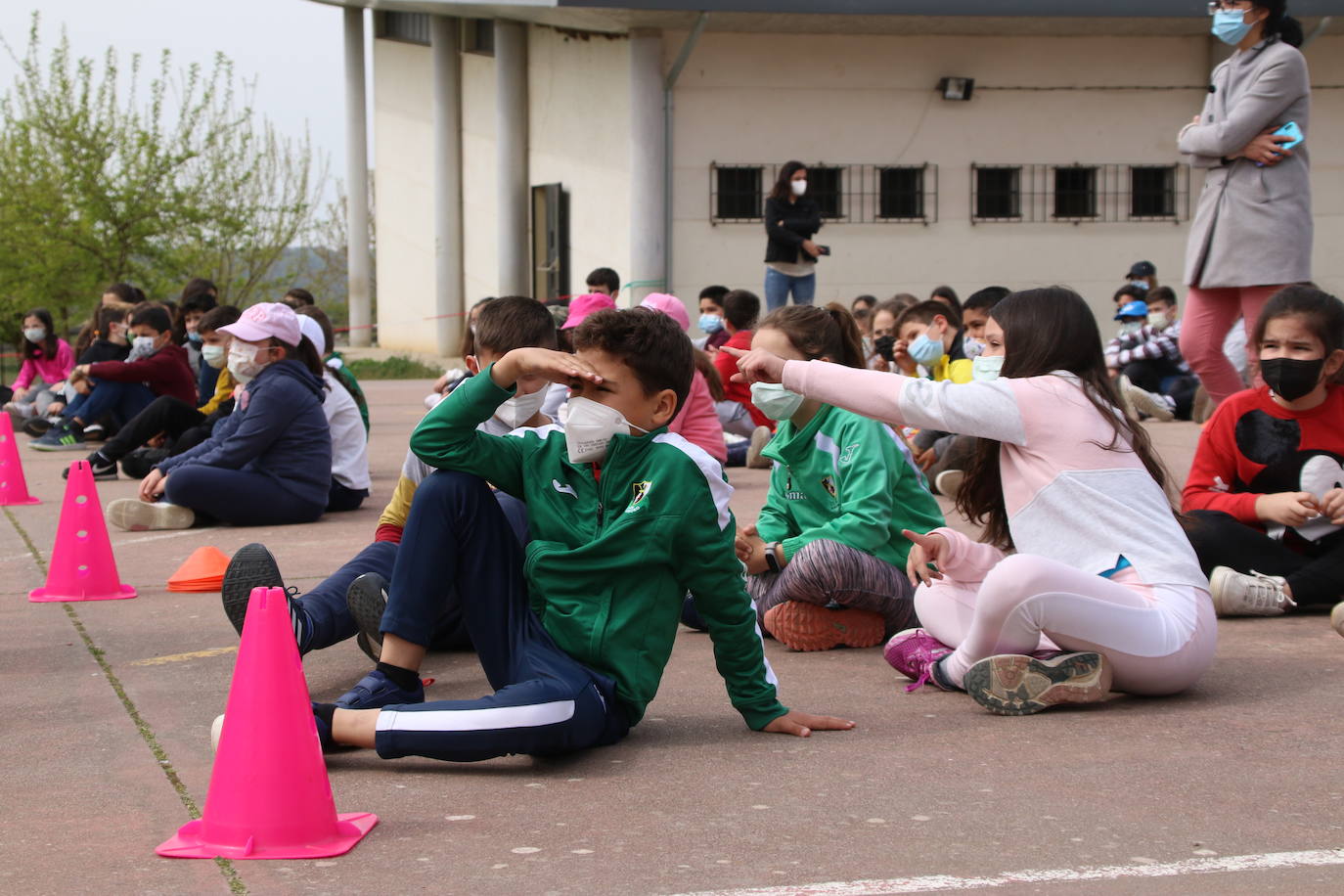 Fotos: Los sones cofrades resuenan con fervor y júbilo en el CEIP &#039;El Rodeo&#039;