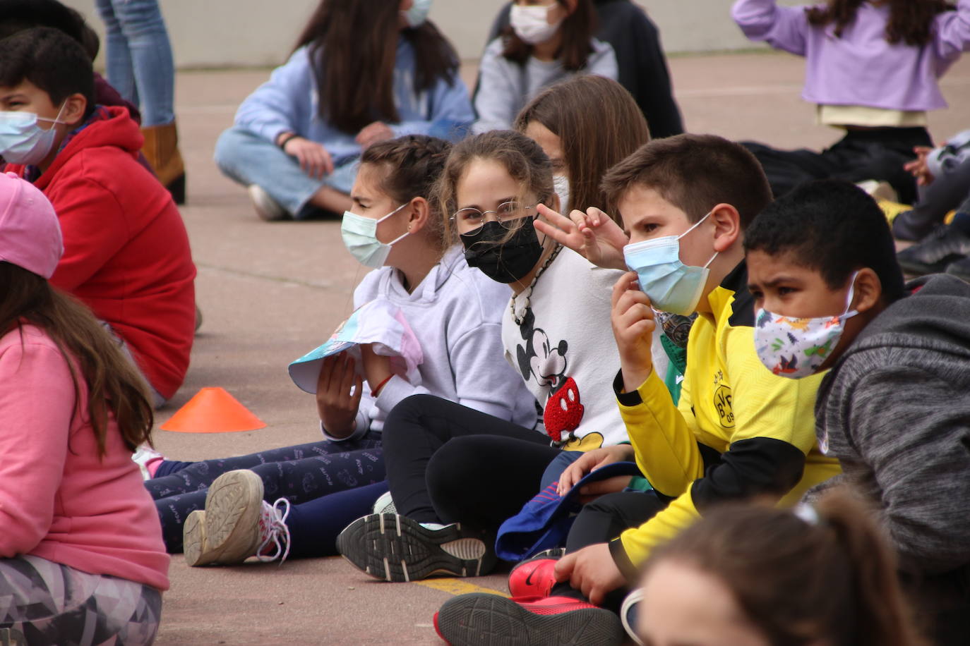 Fotos: Los sones cofrades resuenan con fervor y júbilo en el CEIP &#039;El Rodeo&#039;