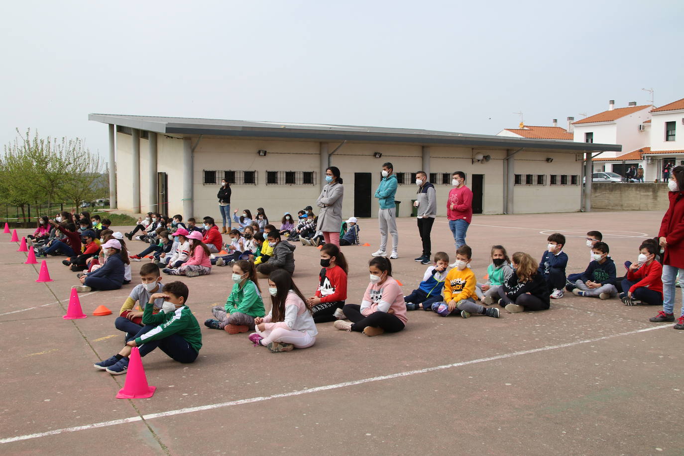 Fotos: Los sones cofrades resuenan con fervor y júbilo en el CEIP &#039;El Rodeo&#039;