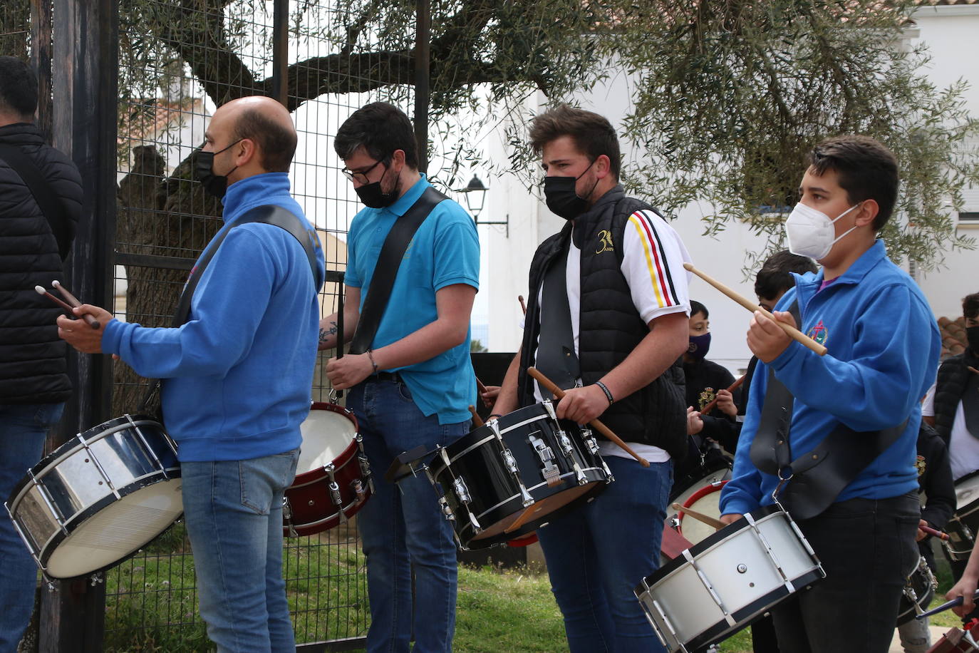 Fotos: Los sones cofrades resuenan con fervor y júbilo en el CEIP &#039;El Rodeo&#039;