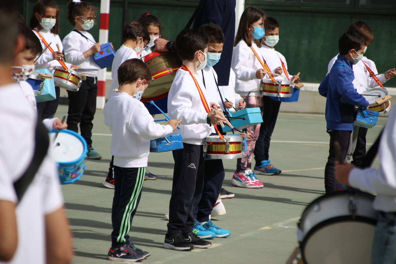 Fotos: El CEIP &#039;Sotomayor y Terrazas&#039; celebra su ya tradicional tamborada con motivo de la Semana Santa