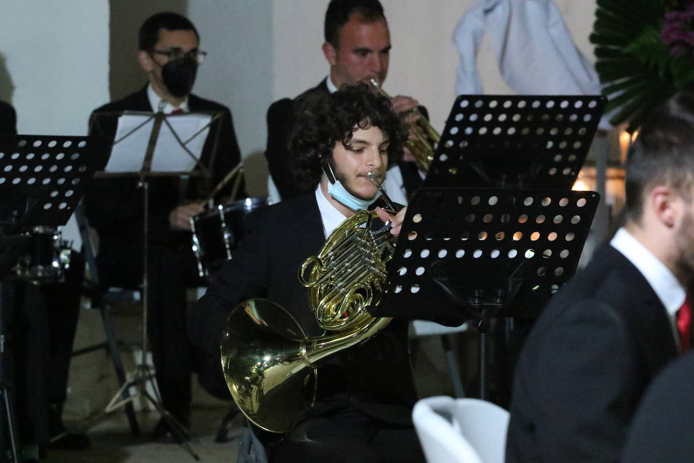Fotos: La Plaza de la Alcazaba acoge varios conciertos de bandas con un fin solidario